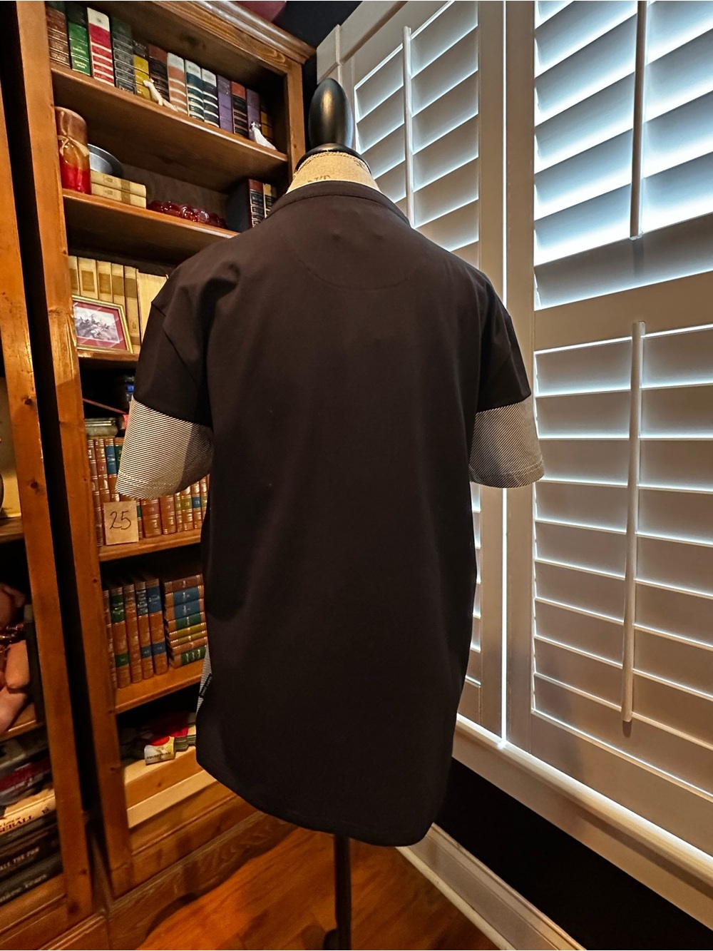 Men's Colorblock Henley Polo in Black and Light Gray - Picture 5 of 12